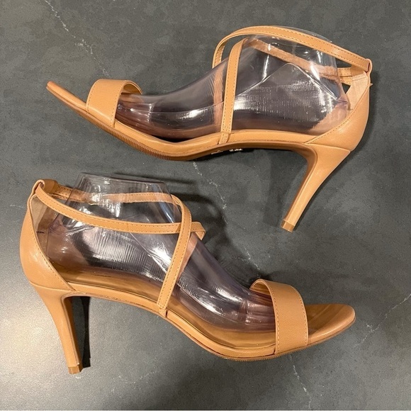 Thalia Sodi sz 11 Darria2 tan vegan strappy heeled sandals - Picture 7 of 16